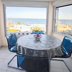 A Orillas Del Mar *