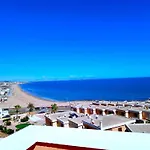 A Orillas Del Mar