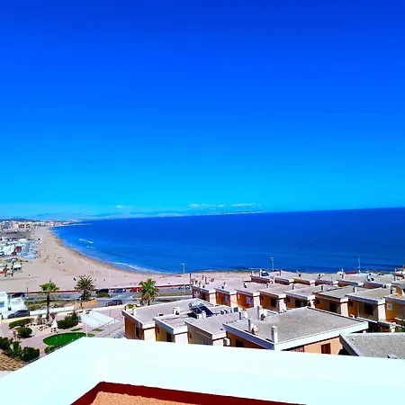 A Orillas Del Mar